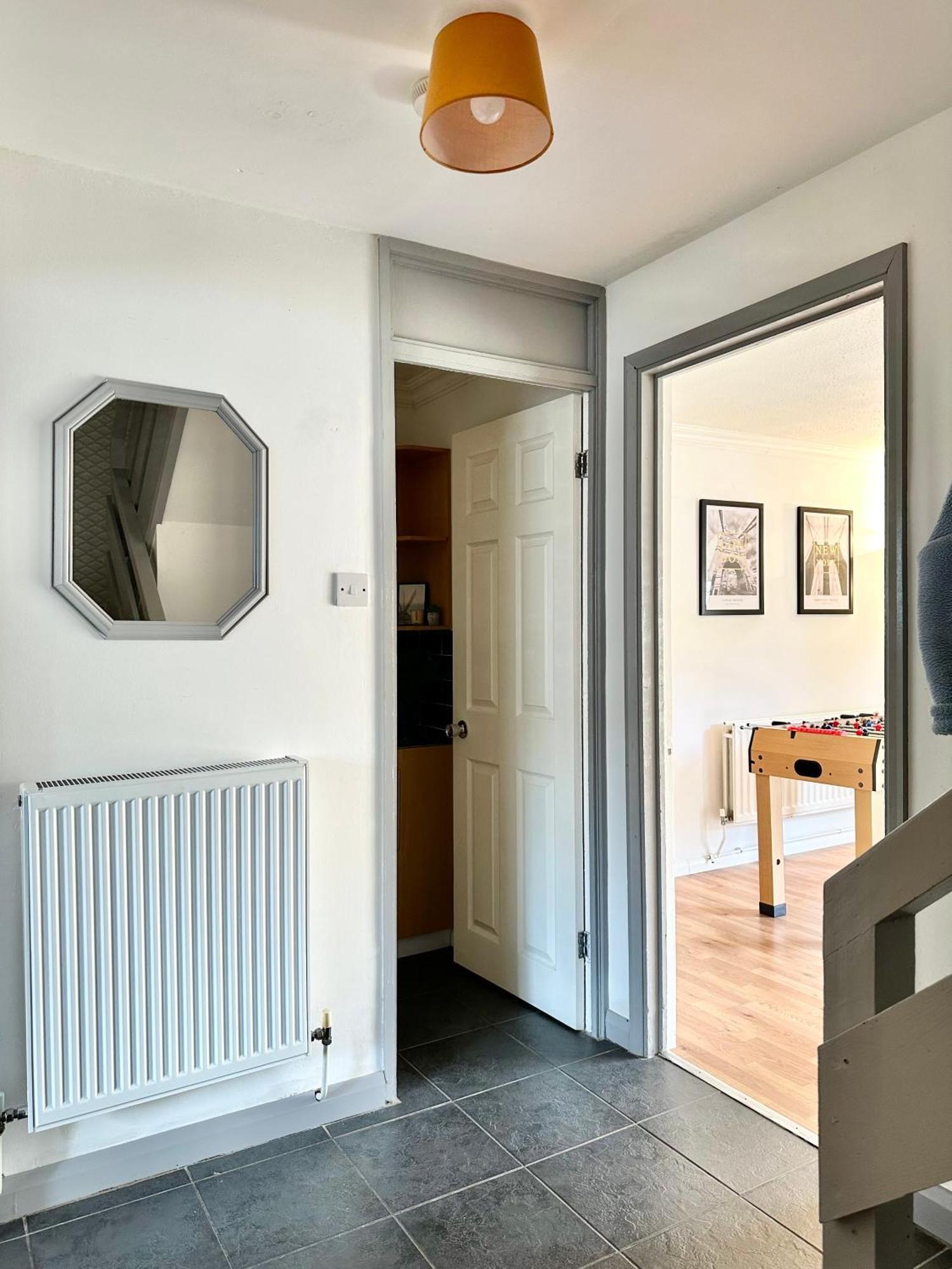 6 Guests House Old Trafford,Media City,City Centre, Free Parking Manchester Exterior photo